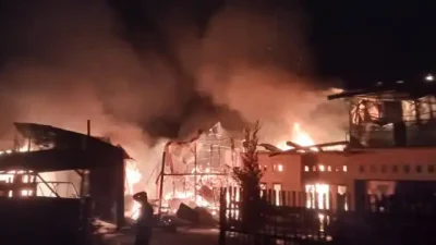 Api Hanguskan Panglong Kayu