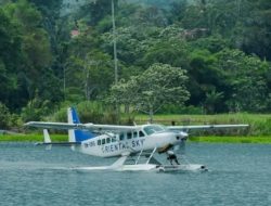 Transportasi Baru di Danau Toba, Bobby Nasution Jajal Pesawat Amfibi