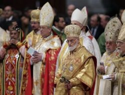 Gereja-Gereja Katolik Timur: Keberagaman Liturgi Teologi dan Tradisi yang Mempesona