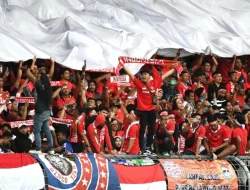 PSSI Terancam Denda Suporter Indonesia Lempar Botol saat Laga vs Irak, Kini Sudah Pulang Kampung