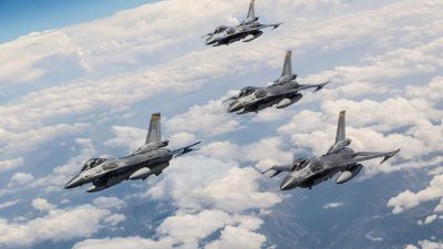 China Gelar Latihan Militer
