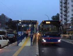 Layanan Bus Transjakarta Koridor 13 Alami Keterlambatan Imbas Macet di Petukangan