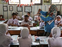 Mewujudkan Kesejahteraan Guru Menciptakan Pendidikan Berkualitas