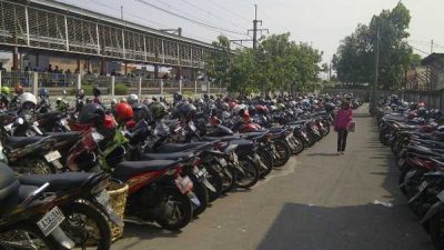 Mengintip Sistem Parkir Motor
