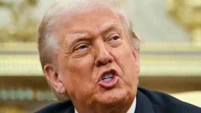 Trump Umumkan Perang